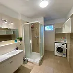 Apartment Rosnicka, Private Parking & 24H Checkin With Balcony And Ac Apartment Bratislava