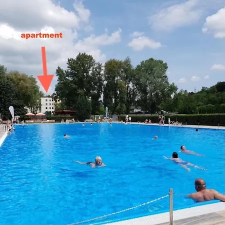 Apartment Rosnicka, Private Parking & 24h Checkin With Balcony And Ac