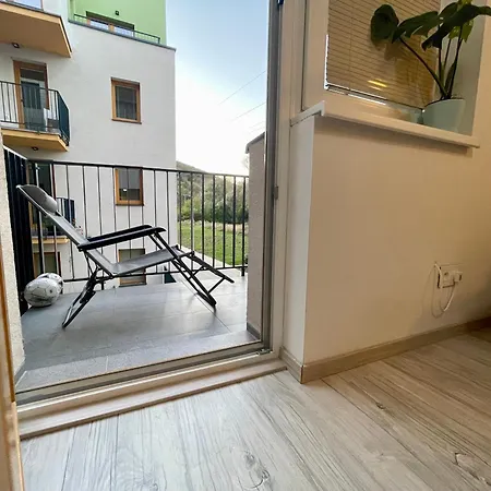 شقة Rosnicka, Perfect Location With 24h Checkin, Balcony, Ac & Free Parking براتسيلافا