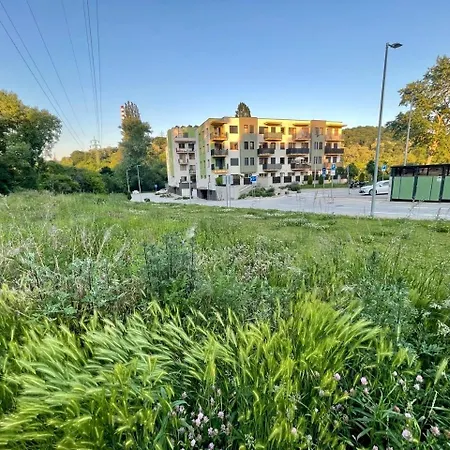 Rosnicka, Perfect Location With 24h Checkin, Balcony, Ac & Free Parking Lägenhet