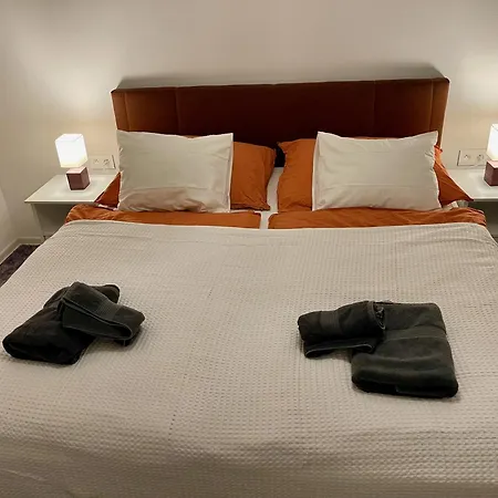 Apartment Rosnicka, Private Parking & 24h Checkin With Balcony And Ac Bratislava