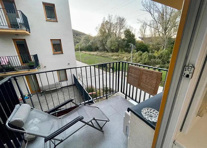 Rosnicka, Perfect Location With 24h Checkin, Balcony, Ac & Free Parking * Bratysława