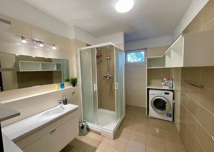 Rosnicka, Perfect Location With 24h Checkin, Balcony, Ac & Free Parking Apartmán Bratislava