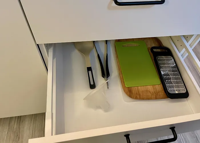 Rosnicka, Perfect Location With 24h Checkin, Balcony, Ac & Free Parking