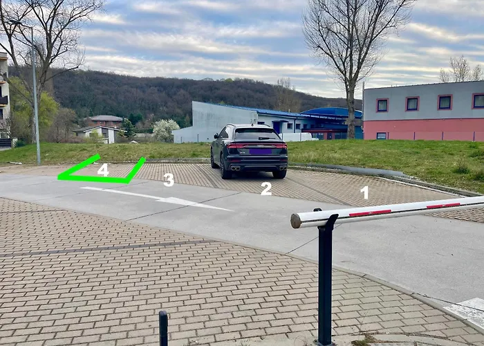 Apartament Apartment Rosnicka, Private Parking & 24H Checkin With Balcony And Ac Bratislava