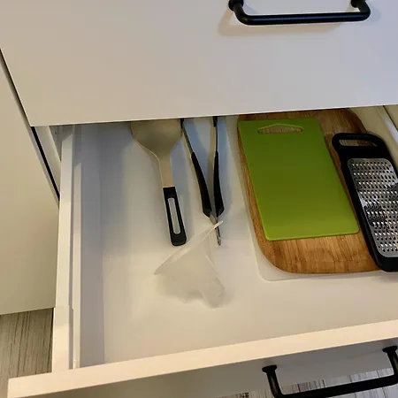 Apartment Rosnicka, Private Parking & 24H Checkin With Balcony And Ac