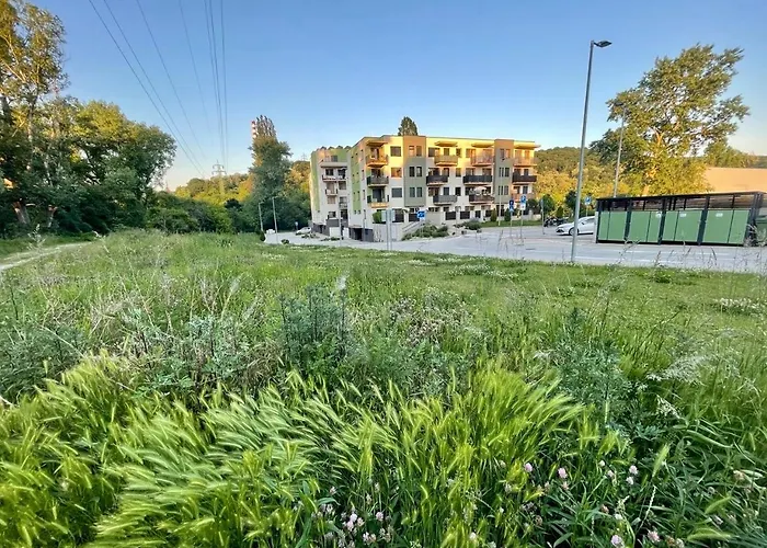 Apartment Rosnicka, Private Parking & 24H Checkin With Balcony And Ac Lejlighed